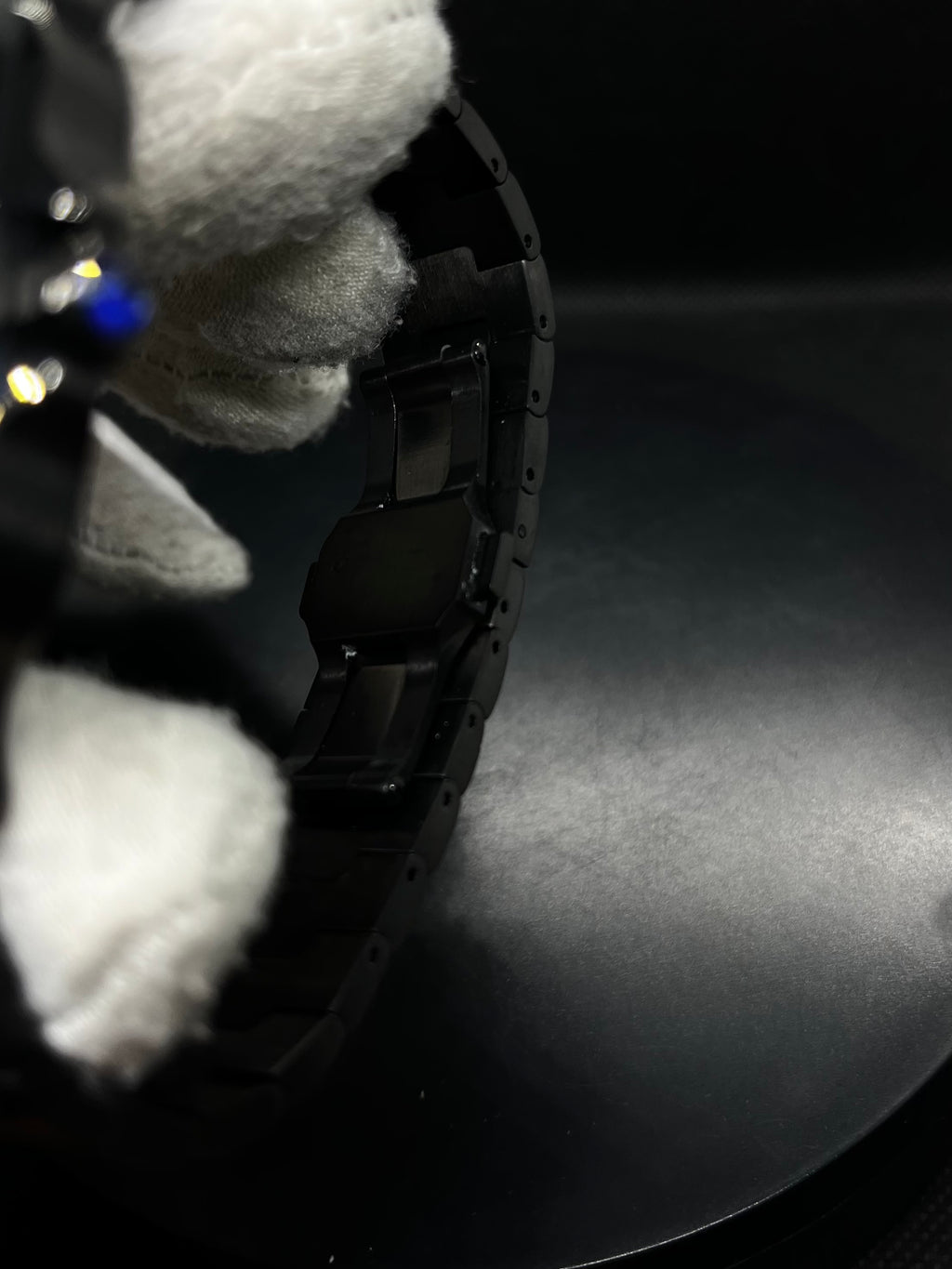 La Square – Noir & Violet