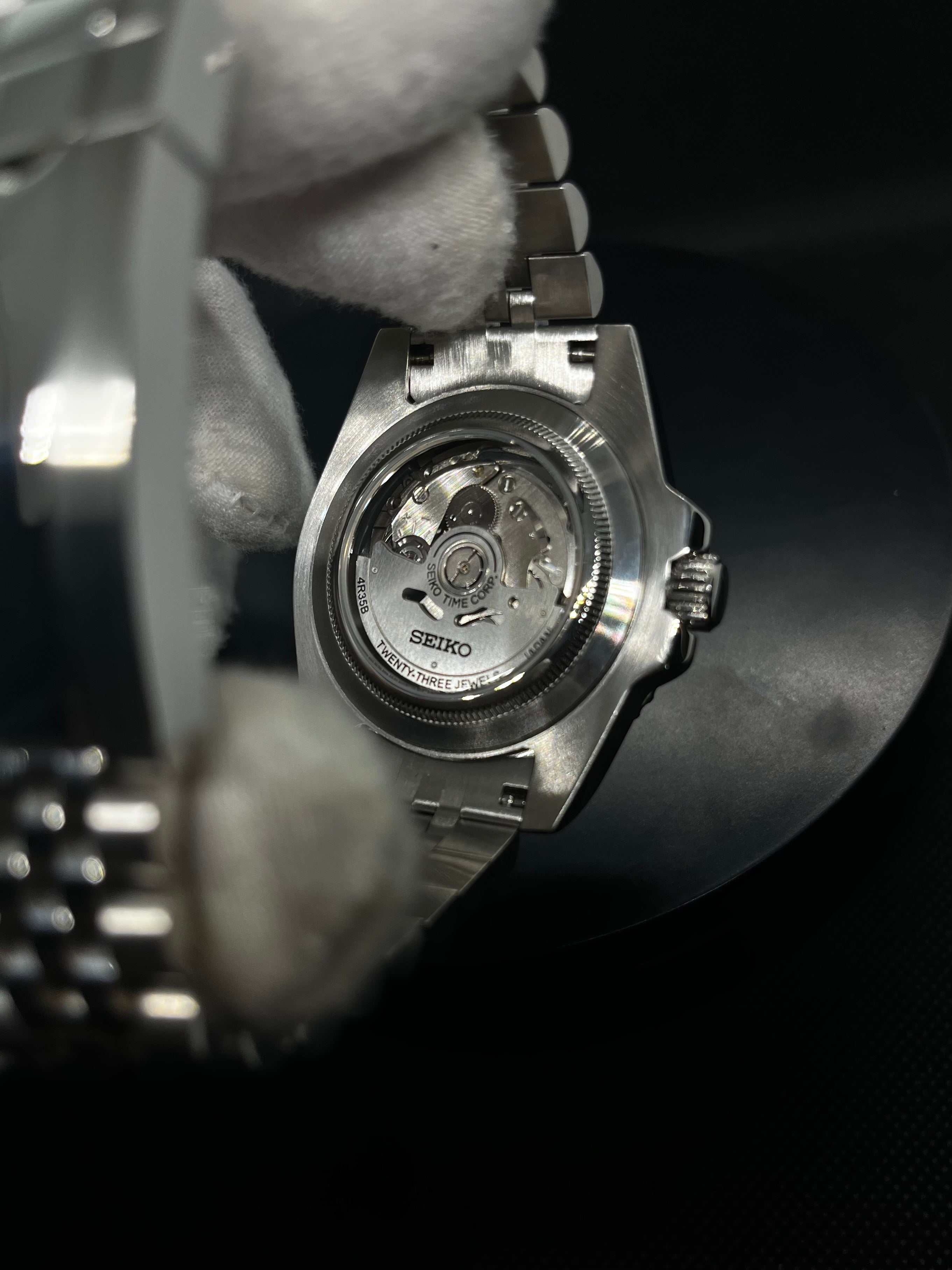 GMT Master – Noir & Gris (Bruce Wayne)