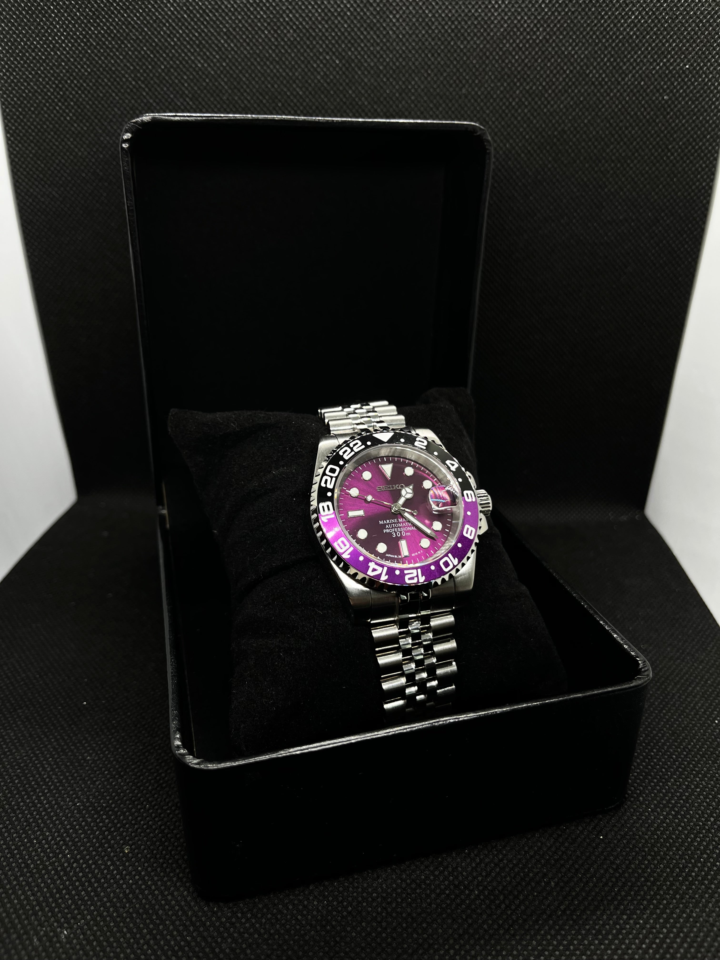 GMT Master – Violet & Noir (Joker)