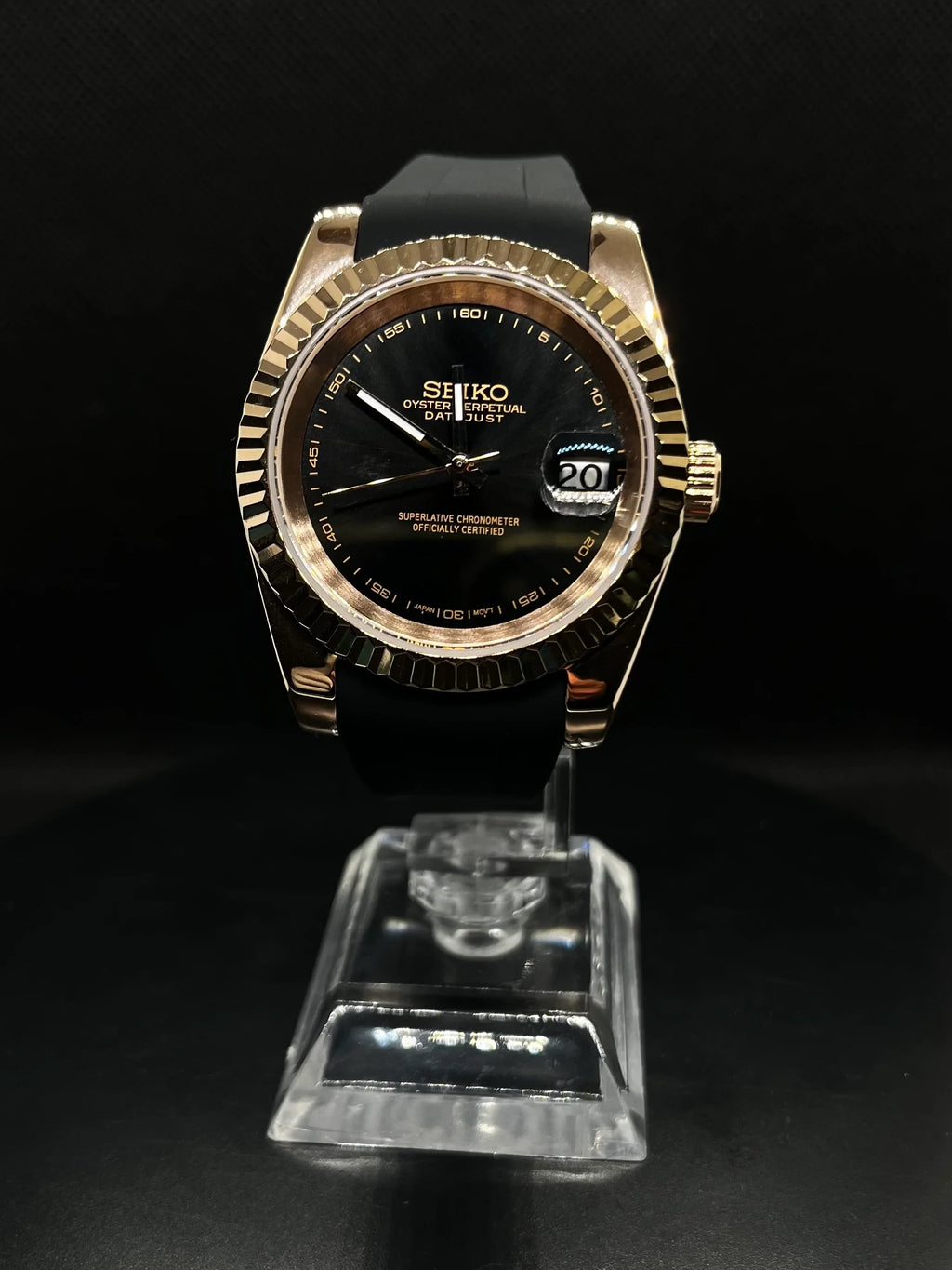 Datejust – Noir Gold (Bracelet Caoutchouc)