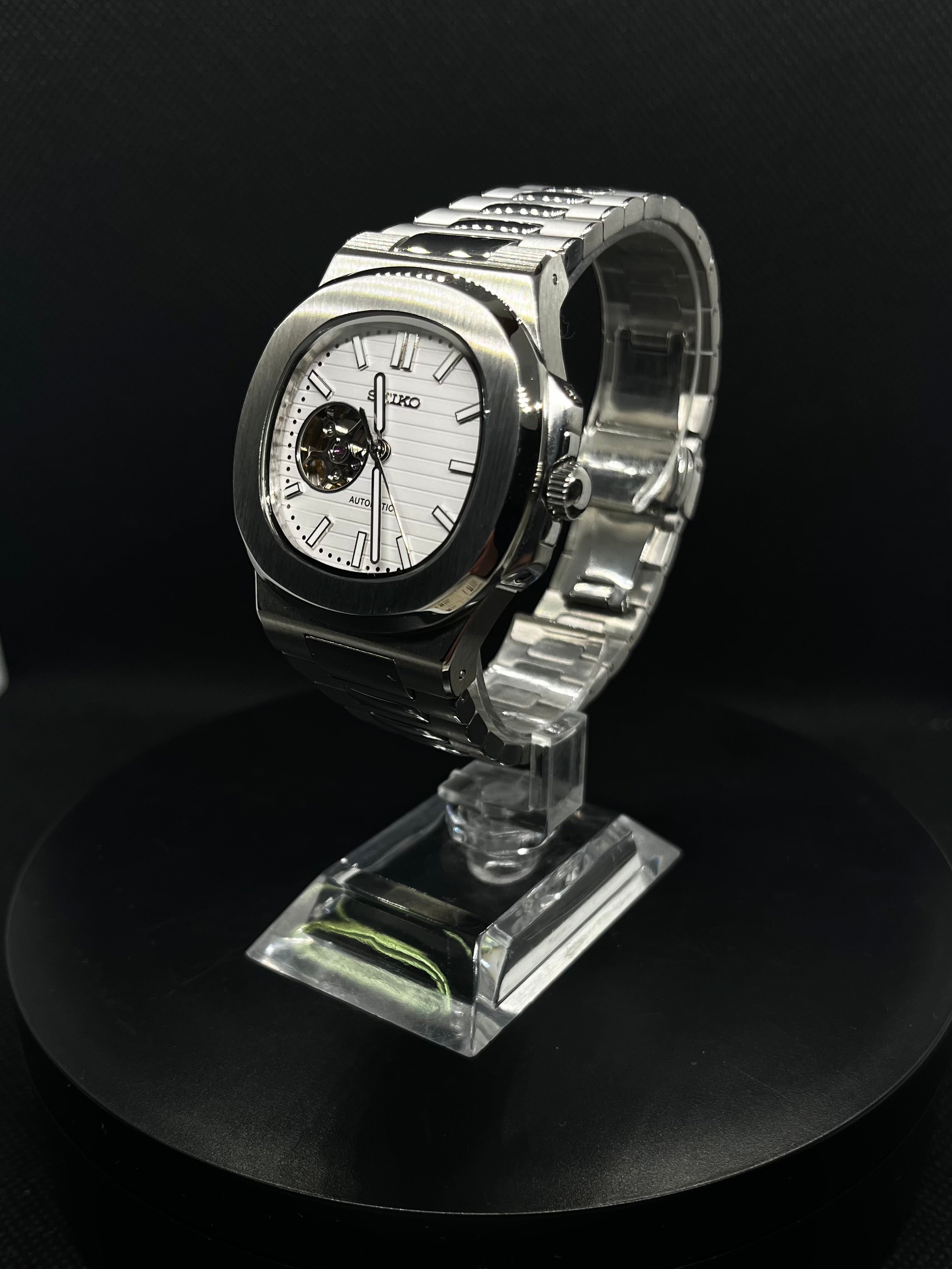 Nautilus – Blanc Open Heart