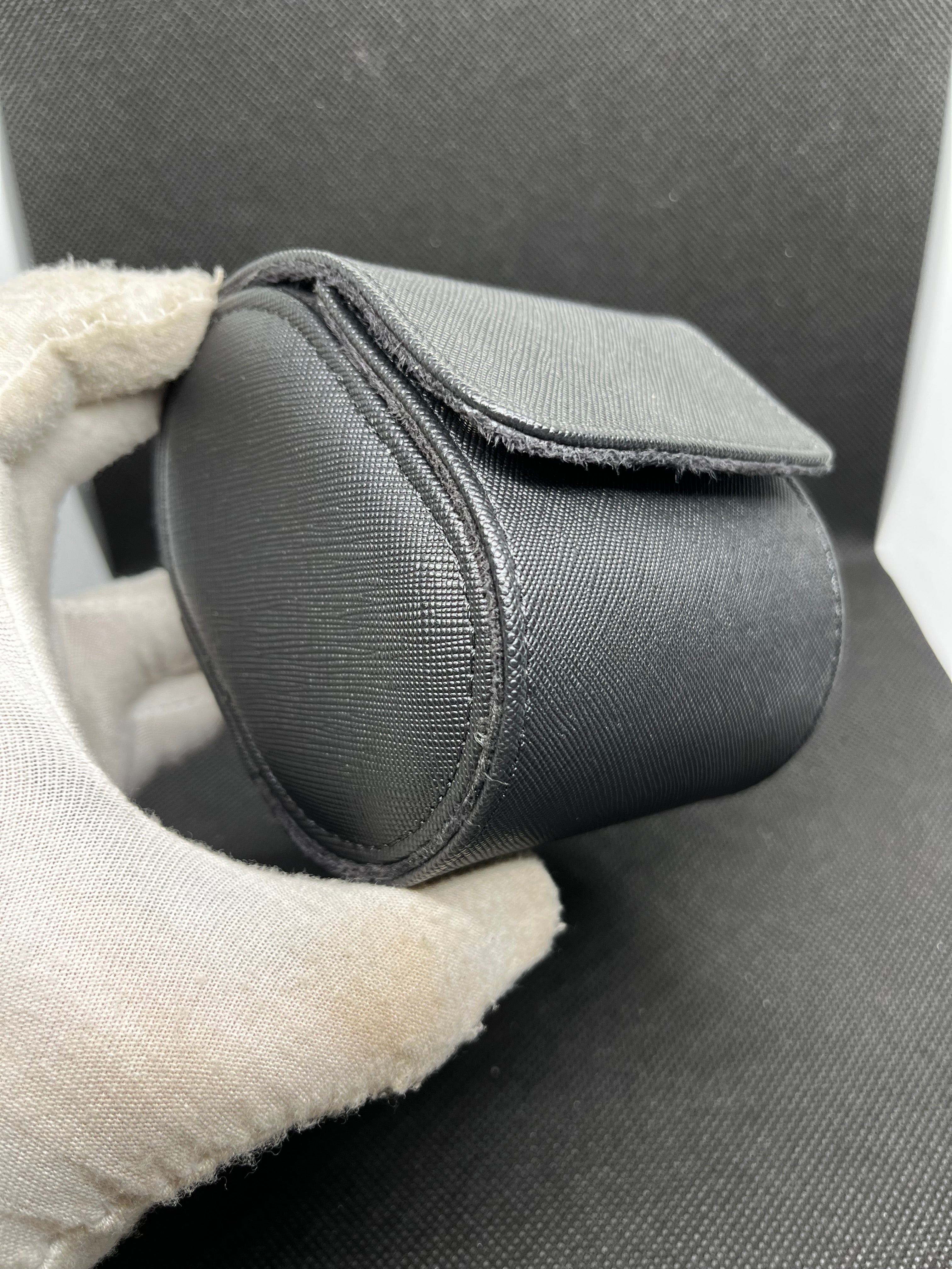 Écrin de Voyage Luxe – Cuir Noir Texturé (1 Montre)